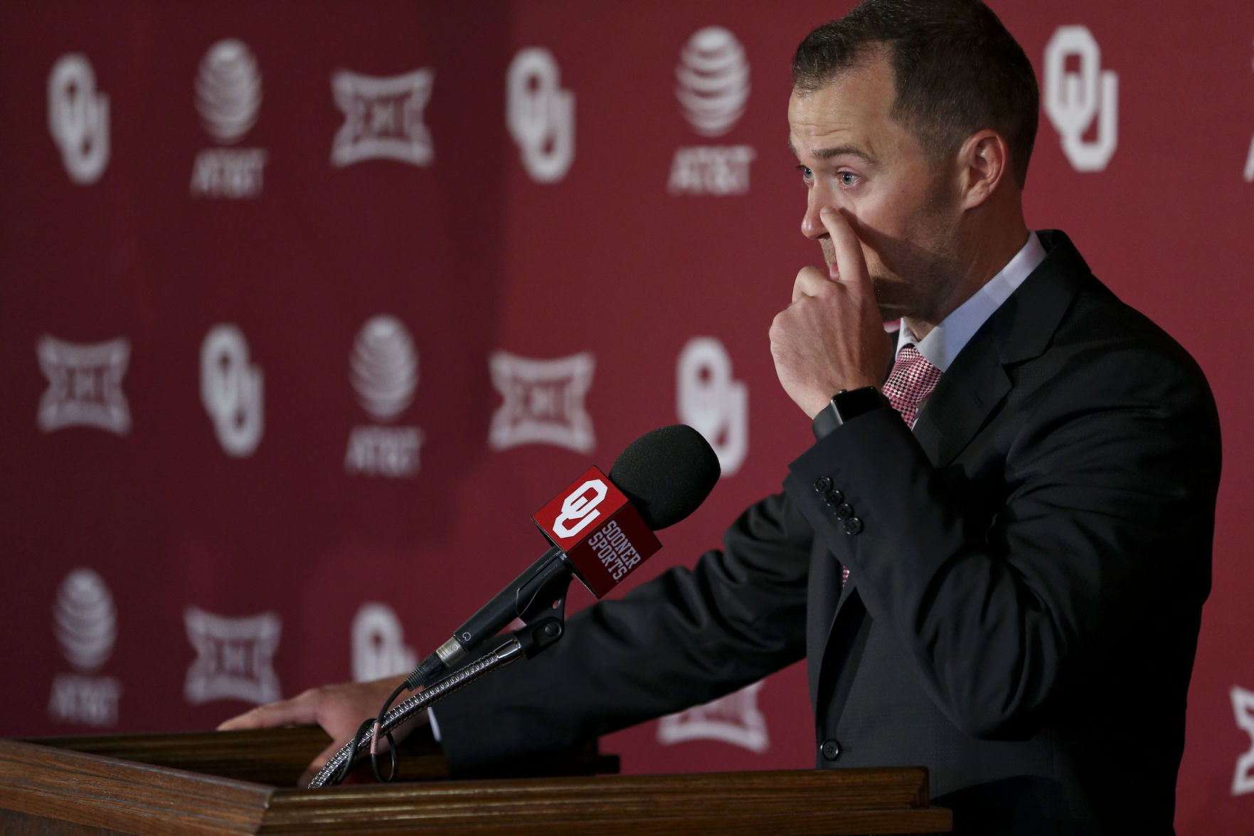 Bob Stoops retires